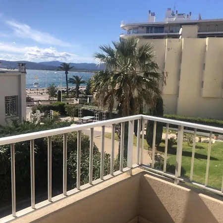 Appartement Climatise Pour 2, Proche Et Commerces, Animaux Admis, Wifi, Parking - Fr-1-466a-20 Saint-Raphaël